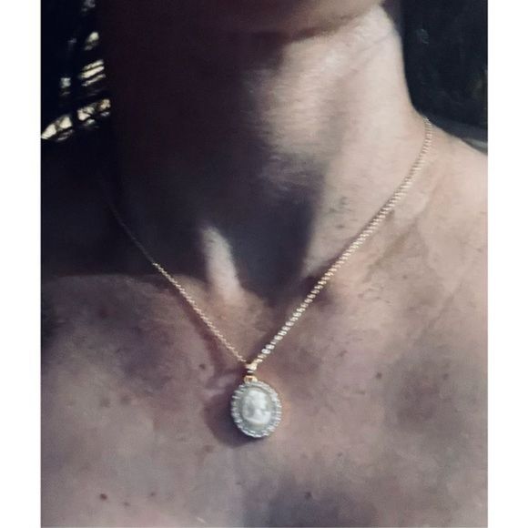 PRETTY VICTORIAN PORTRAIT GOTH STYLE PINK AND GOLD NECKLACE - Picture 5 of 6